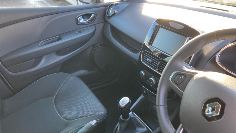 Renault Clio 0.9 TCE 90 Iconic 5dr Petrol Hatchback